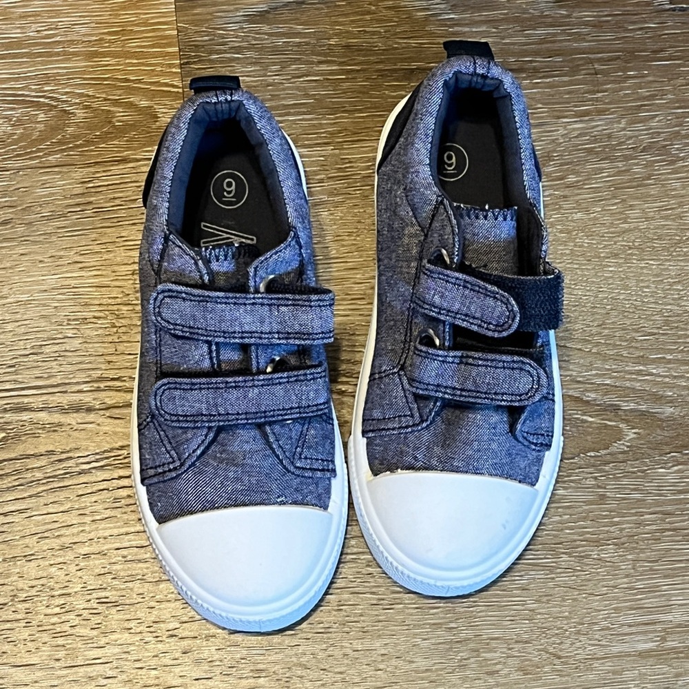 New Boys Denim Velcro strap shoes size 9